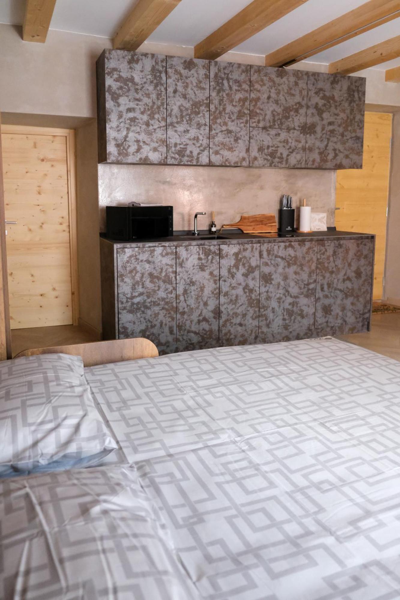 Aletia Apartment
